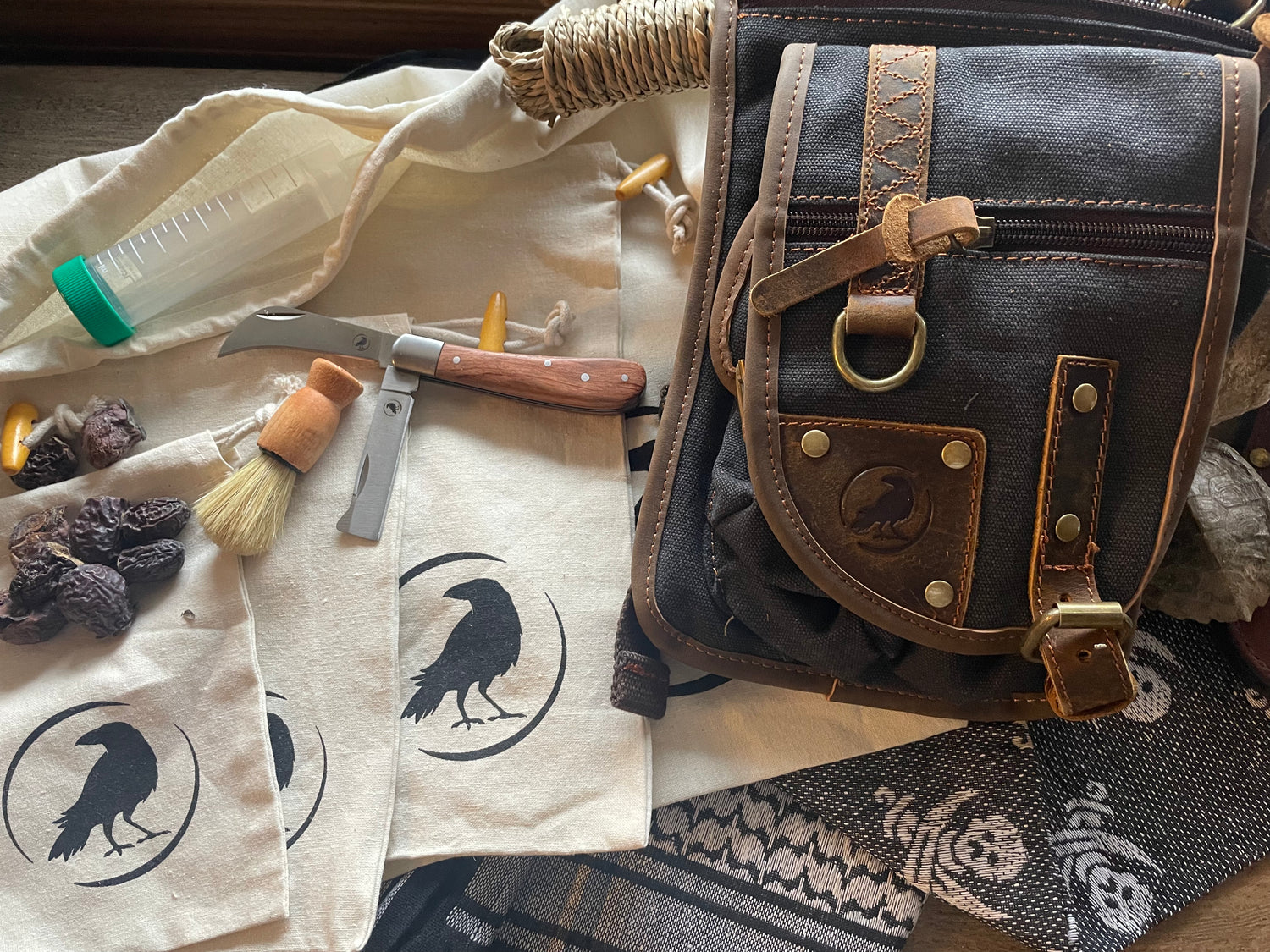 Eremos Foraging Kit (Dark Blue / The Midnite Scrumper)