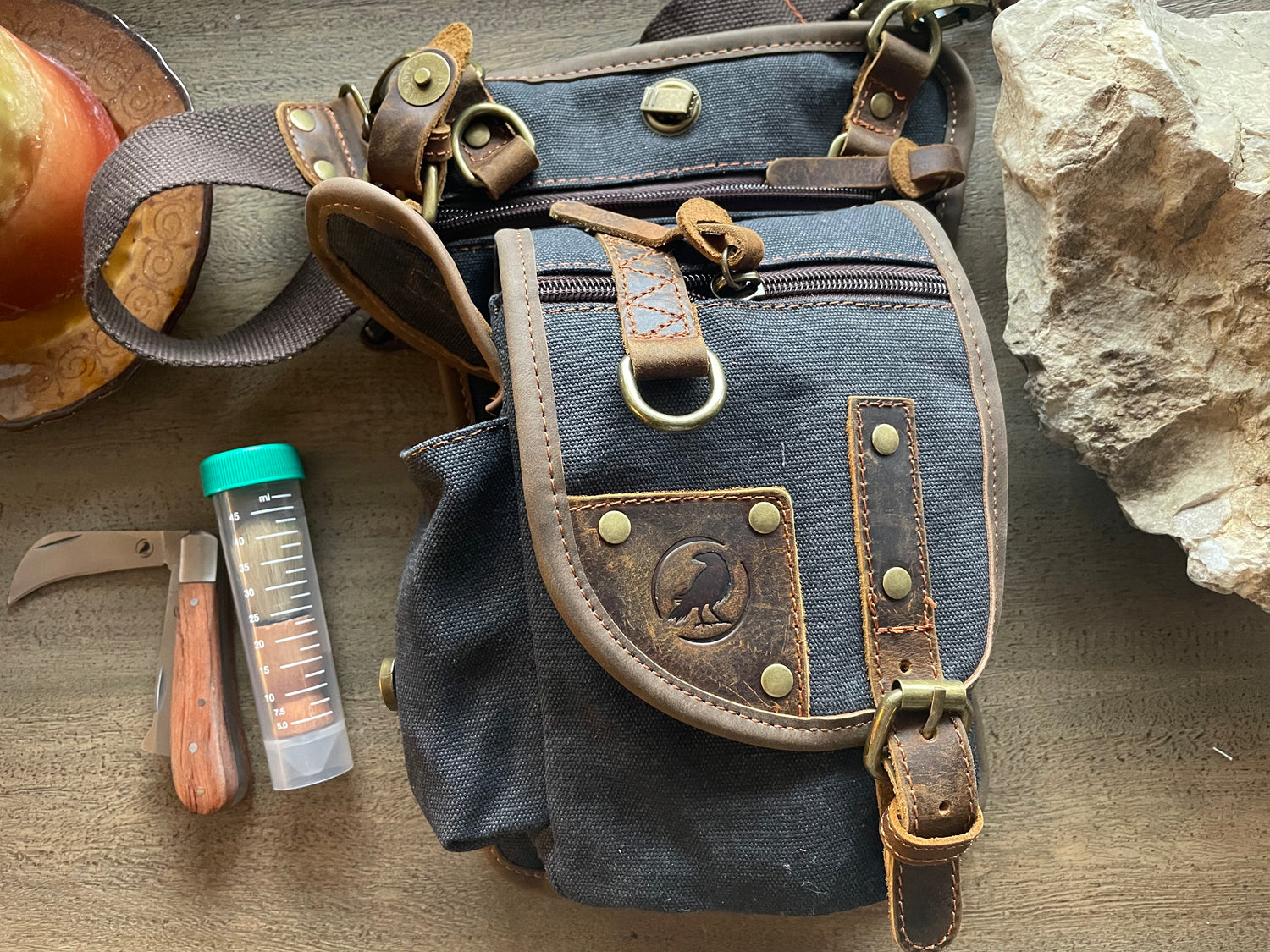 Eremos Foraging Kit (Dark Blue / The Midnite Scrumper)