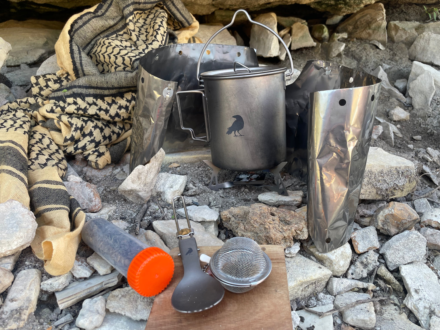 Eremos Wild Food Cook & Tea Kit – Titanium Camping Cookware Set with Acacia Cutting Board | Bushcraft Foraging Expedition Gear